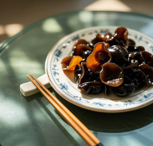 木耳久泡真的會產生劇毒嗎？食品安全檢測儀的原理與應用